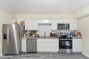 220 Edgewood Dr, Jacksonville, NC 28546 - Photo 16