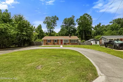 123 Greencrest Circle, Jacksonville, NC 28540 - Photo 2