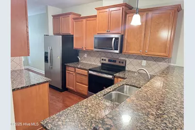1801 Fox Den Way #2, Greenville, NC 27858 - Photo 4