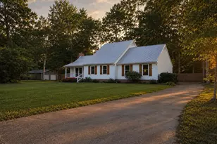 9 Cherokee Dr, Havelock, NC 28532 - Photo 2