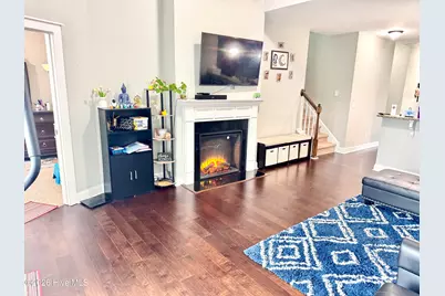 1807 Fox Den Way #6, Greenville, NC 27858 - Photo 6