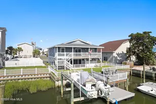105 Starfish Dr, Holden Beach, NC 28462 - Photo 1