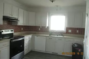 726 E Main St, Winterville, NC 28590 - Photo 10