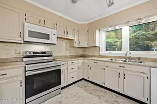 202 Greenbriar Dr, Greenville, NC 27834 - Photo 18