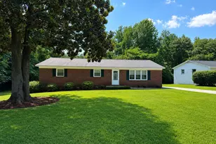 201 Shaw Rd, Hamlet, NC 28345 - Photo 1