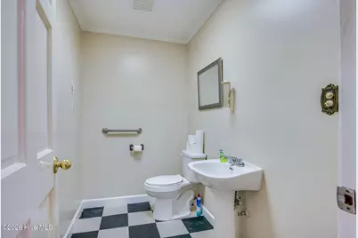 314 New Bridge Street, Jacksonville, NC 28540 - Photo 38