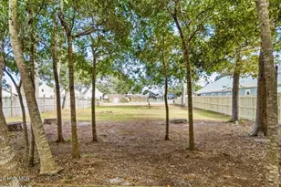 1015 N Caswell Ave, Southport, NC 28461 - Photo 8