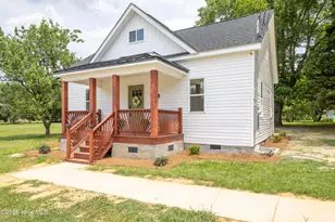 309 Stetson St, Clinton, NC 28328 - Photo 2