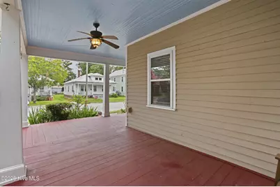 307 Avenue B, New Bern, NC 28560 - Photo 4