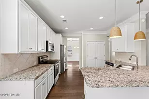 941 Needlerush Rd, Sneads Ferry, NC 28460 - Photo 8