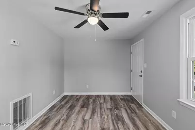 109 Rodeo Lane, Jacksonville, NC 28540 - Photo 4