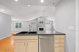 195 Adams Cir, Pinehurst, NC 28374 - Photo 4
