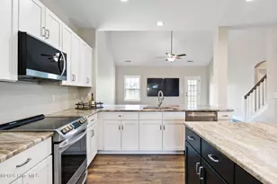 7801 Waterwillow Dr, Leland, NC 28451 - Photo 12