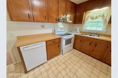 606 Darden Drive, Kinston, NC 28504 - Photo 16