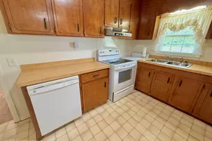 606 Darden Dr, Kinston, NC 28504 - Photo 16
