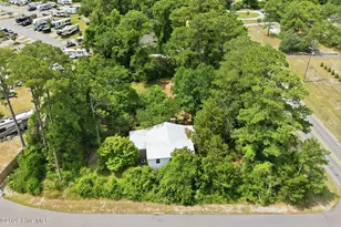 632 E Ocean Rd, Holly Ridge, NC 28445 - Photo 44
