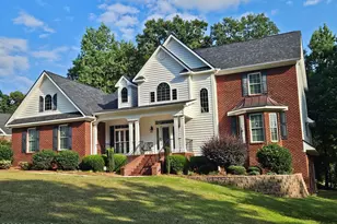 205 Deer Track Dr, Clinton, NC 28328 - Photo 2