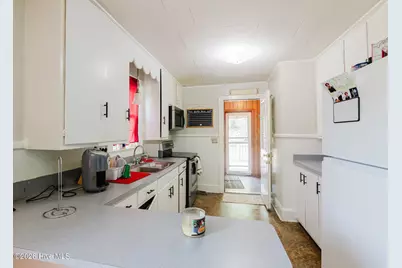 303 Myrtle Avenue, Hamlet, NC 28345 - Photo 6
