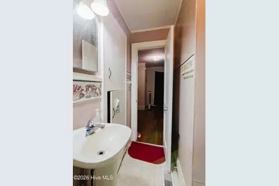 303 Myrtle Avenue, Hamlet, NC 28345 - Photo 16