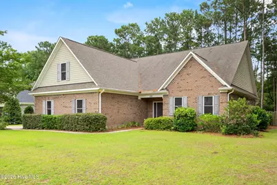 330 Crown Pointe Drive, Hampstead, NC 28443 - Photo 2