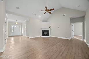 330 Crown Pointe Dr, Hampstead, NC 28443 - Photo 18