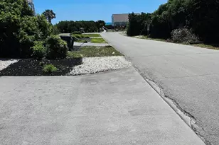 102 W Scotch Bonnet Dr, Emerald Isle, NC 28594 - Photo 6