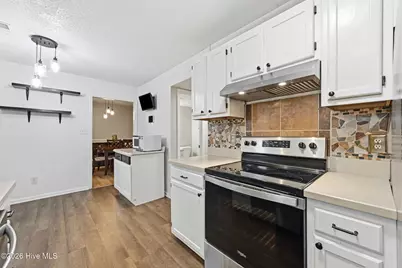 204 S Carlisle Court, Jacksonville, NC 28546 - Photo 26