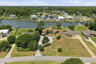 220 Club Point Dr, Cape Carteret, NC 28584 - Photo 8