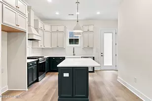 785 N May St, Southern Pines, NC 28387 - Photo 16