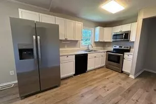 910 Winchester Rd, Jacksonville, NC 28546 - Photo 4