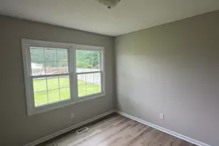 910 Winchester Rd, Jacksonville, NC 28546 - Photo 12