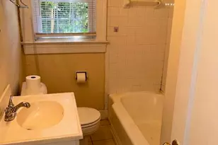 704 E 3rd St, Greenville, NC 27858 - Photo 8