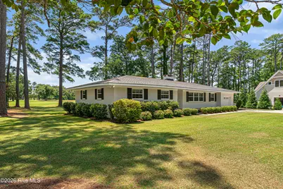 1705 River Drive, Morehead City, NC 28557 - Photo 2