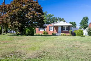 101 Oakland Blvd, Clinton, NC 28328 - Photo 1
