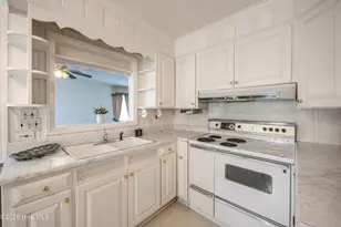101 Oakland Blvd, Clinton, NC 28328 - Photo 6