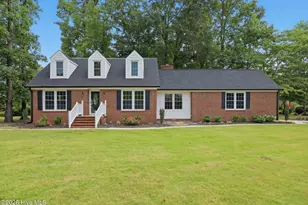 101 Epworth Dr, Jacksonville, NC 28546 - Photo 2