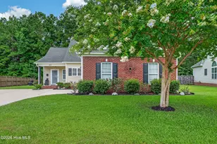 407 Weatherford Dr, Jacksonville, NC 28540 - Photo 2