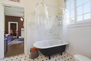 707 W 4th St, Greenville, NC 27834 - Photo 32