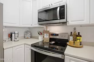 610 W Brown St, Southport, NC 28461 - Photo 12