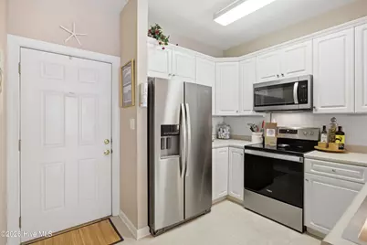 610 W Brown Street #Apt E, Southport, NC 28461 - Photo 10