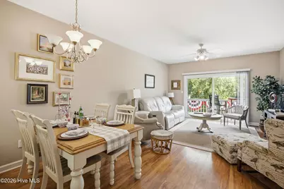 610 W Brown Street #Apt E, Southport, NC 28461 - Photo 4