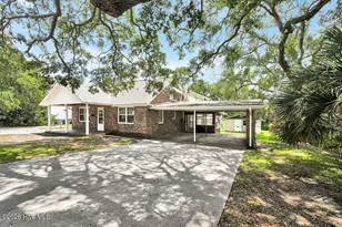 205 W Moore St, Southport, NC 28461 - Photo 2