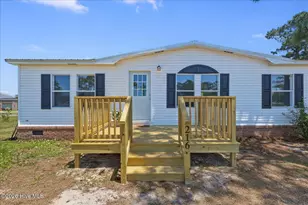 216 Oak Grove Dr, Hampstead, NC 28443 - Photo 2