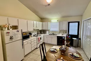 233 Wyndham Cir, Greenville, NC 27858 - Photo 4