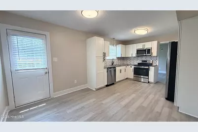 220 Branchwood Drive, Jacksonville, NC 28546 - Photo 8