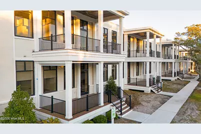 805 Mulberry Street #Unit 208, Beaufort, NC 28516 - Photo 1