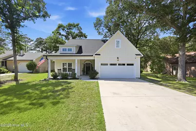 813 Bluebird Drive, New Bern, NC 28560 - Photo 2