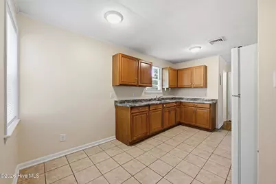919 Tatum Drive, New Bern, NC 28560 - Photo 6