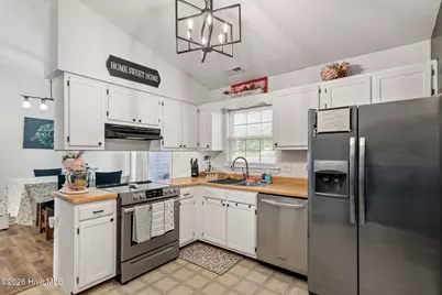 203 Daplin Place, Jacksonville, NC 28540 - Photo 10