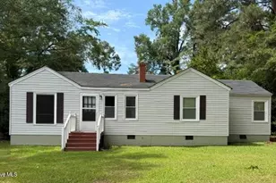412 Midland Way, Laurinburg, NC 28352 - Photo 1